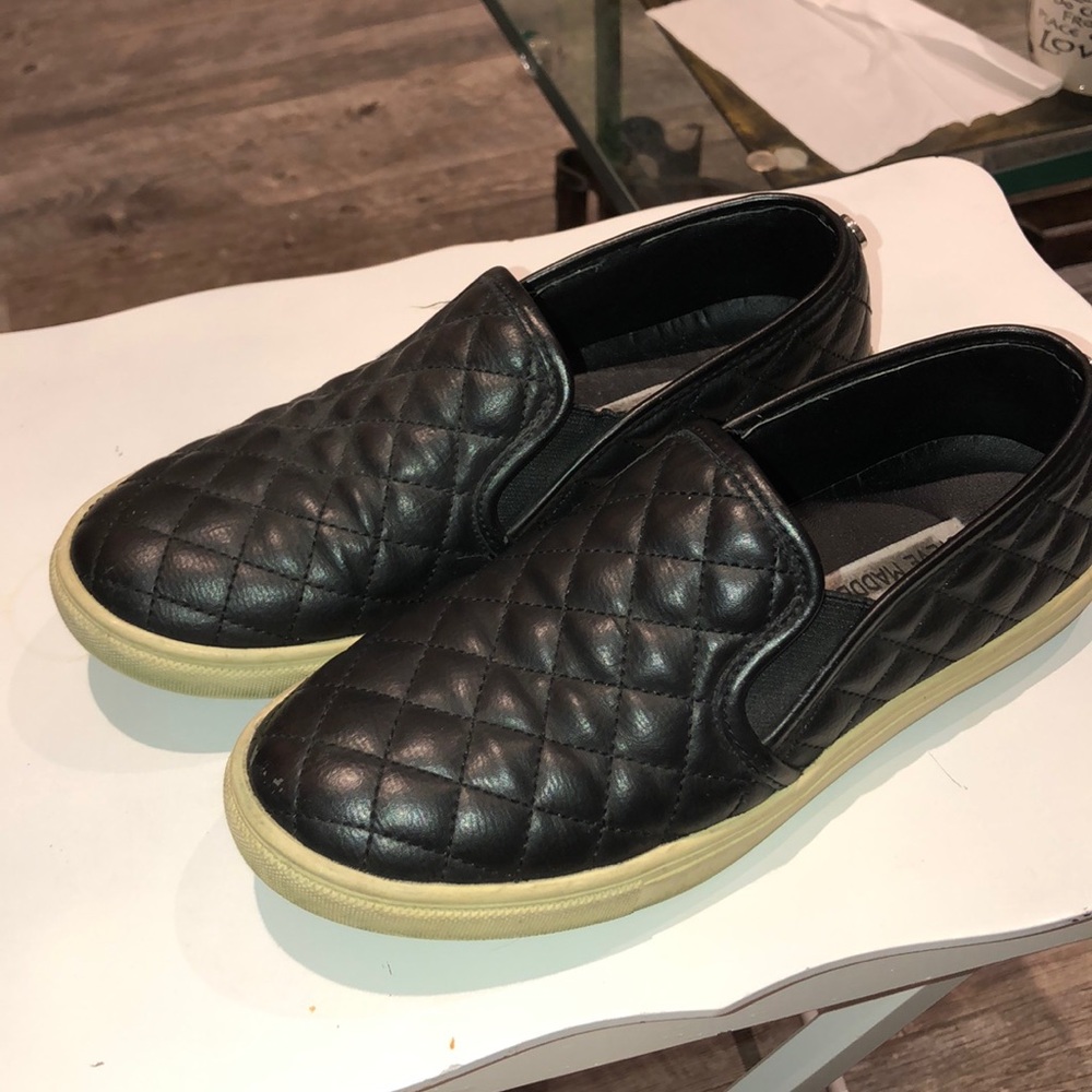 Steve Madden slip on shoes